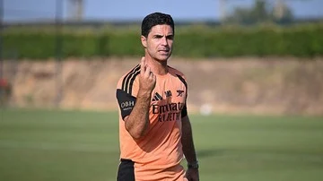 Arteta Minta Fans Tenang, Pastikan Arsenal Belanja Pemain Baru