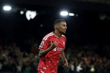 Alexander Isak Cetak 3 Gol, Striker Liverpool Siap Meledak