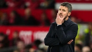 MU Tersingkir dari Carabao Cup, Carrick Dikritik Usai Rekor Buruk Pecah