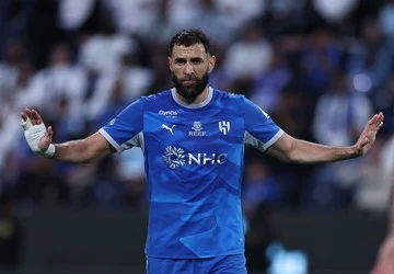 Bayer Leverkusen Bantah Rumor Transfer Karim Benzema